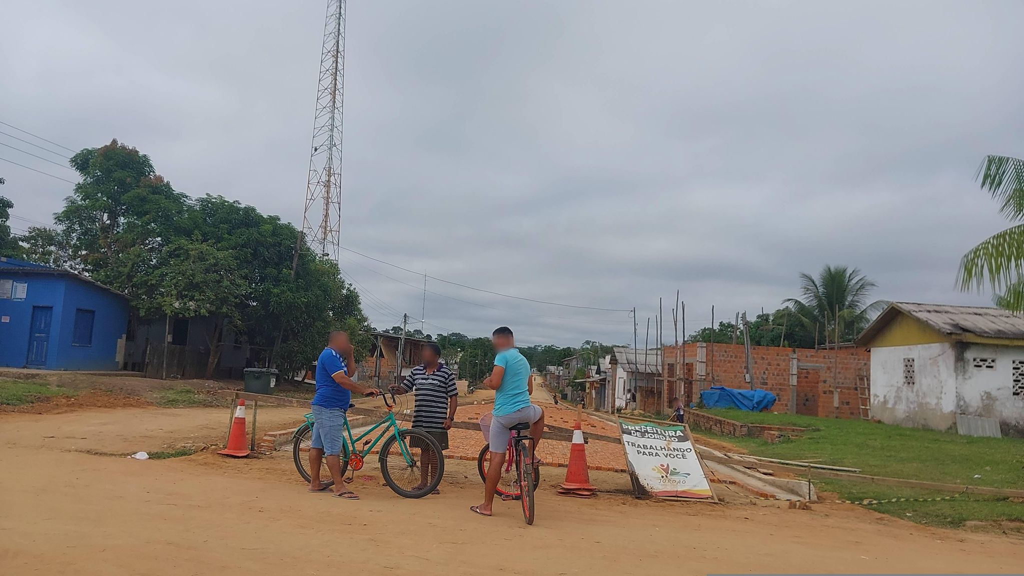Vista da rua do Ofício do Registro Civil das Pessoas Naturais / Ofício do Registro de Imóveis / Ofício do Registro de Títulos e Documentos e das Pessoas Jurídicas / Tabelionato de Notas /tabelionato de Protesto de Títulos em Jordão/AC