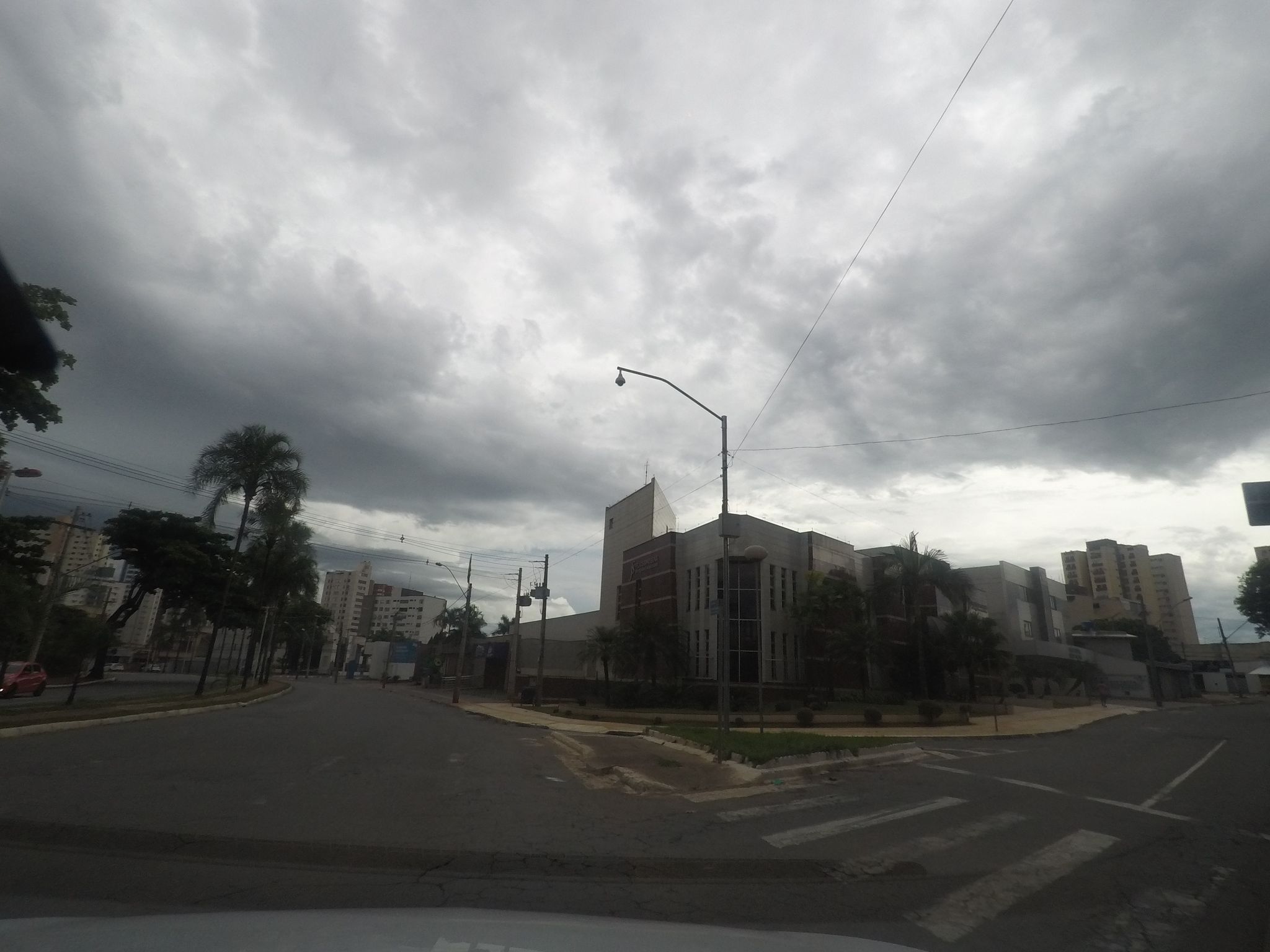 Vista da rua do Registro de Imóveis, de Registro de Títulos e Documentos, Civil das Pessoas Jurídicas e Civil das Pessoas Naturais e de Interdições e Tutelas em Aruanã/GO