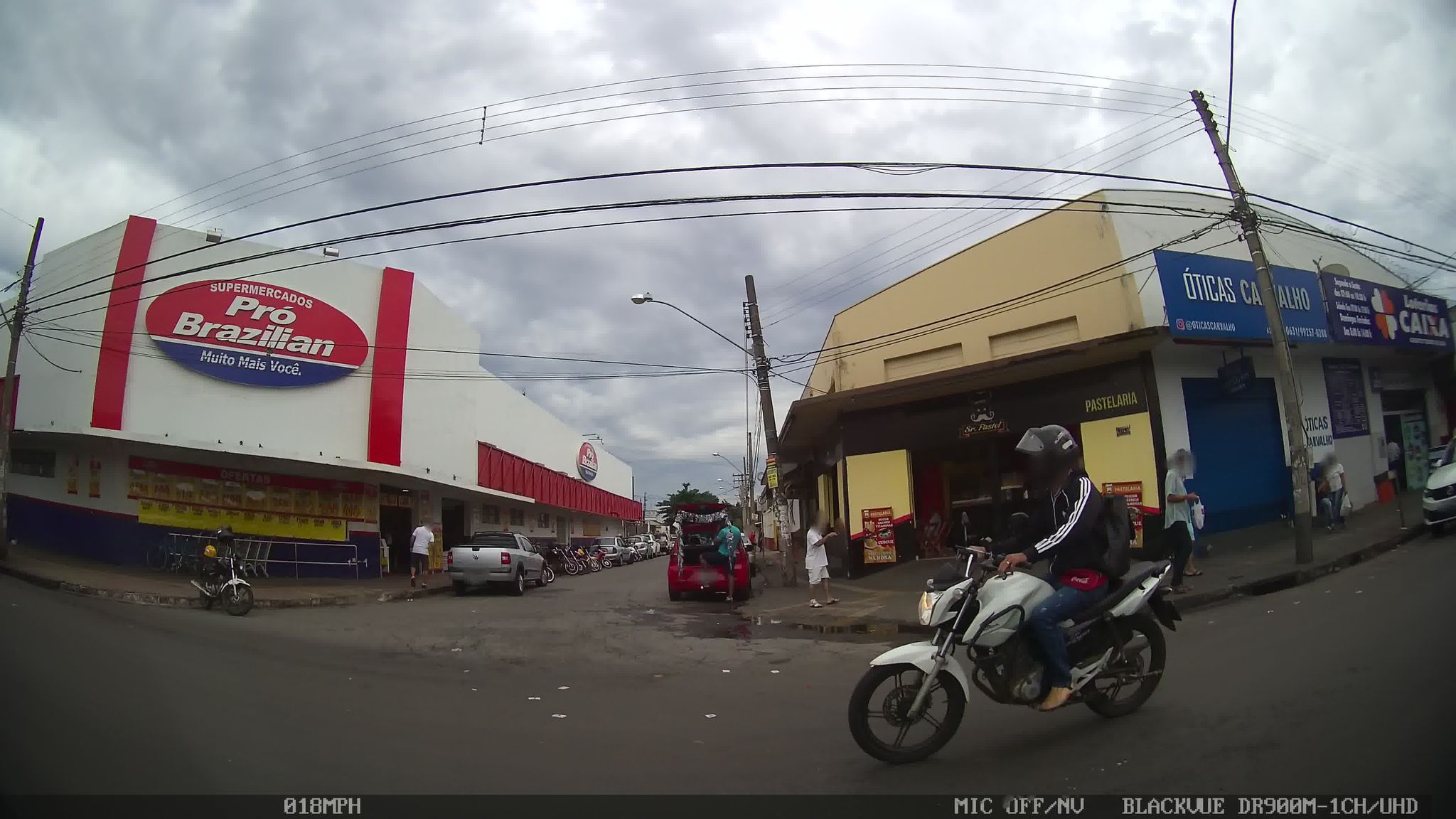 Vista da rua do Registro de Imóveis da 3ª Circunscrição em Goiânia/GO
