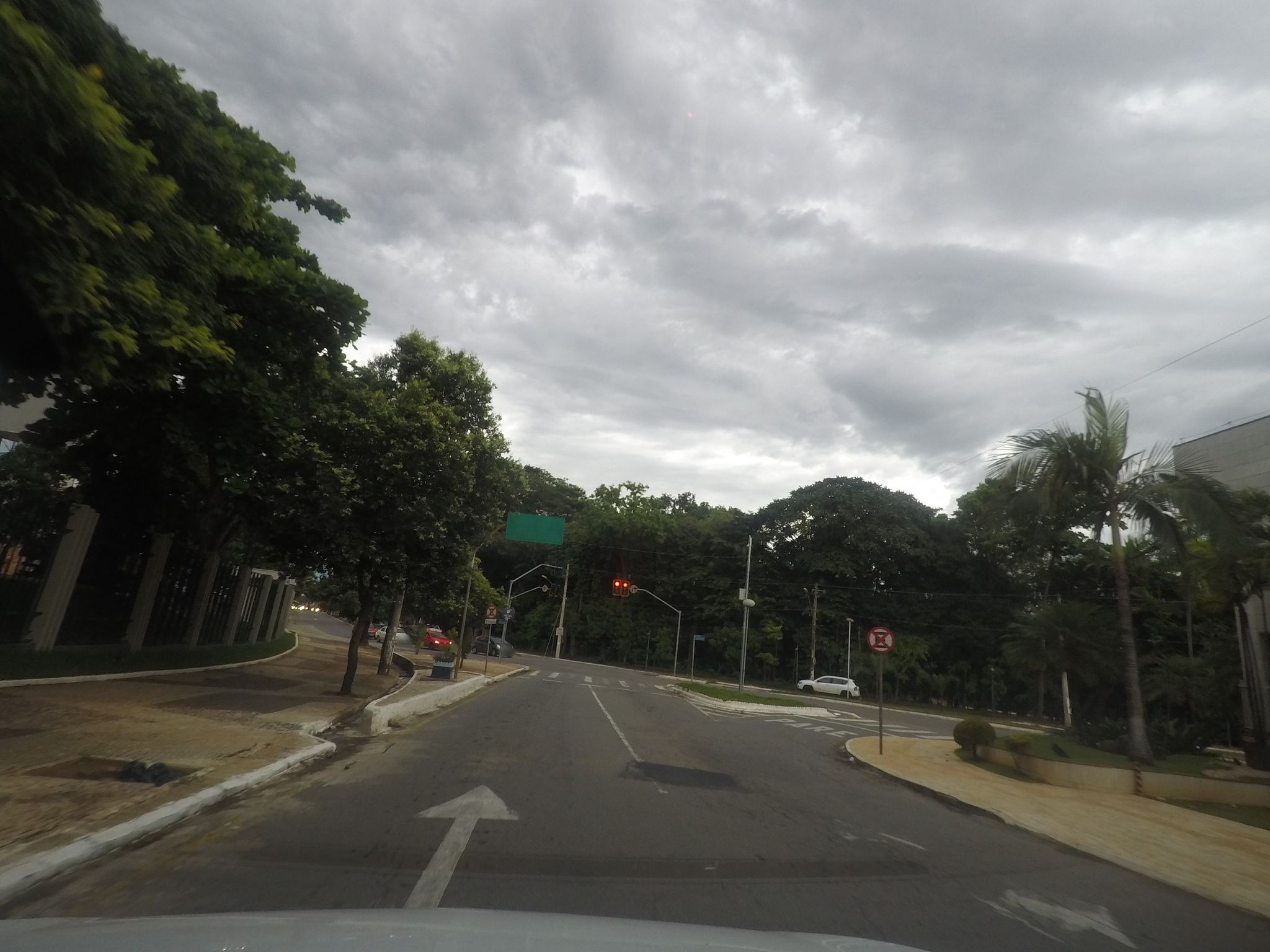 Vista da rua do Tabelionato de Notas, de Protesto de Títulos, Tabelionato e Oficialato de Registro de Contratos Marítimos, de Registro de Imóveis, de Registro de Títulos e Documentos, Civil das Pessoas Jurídicas, Civil das Pessoas Naturais e de Interdições e Tutelas em Santa Tereza de Goiás/GO