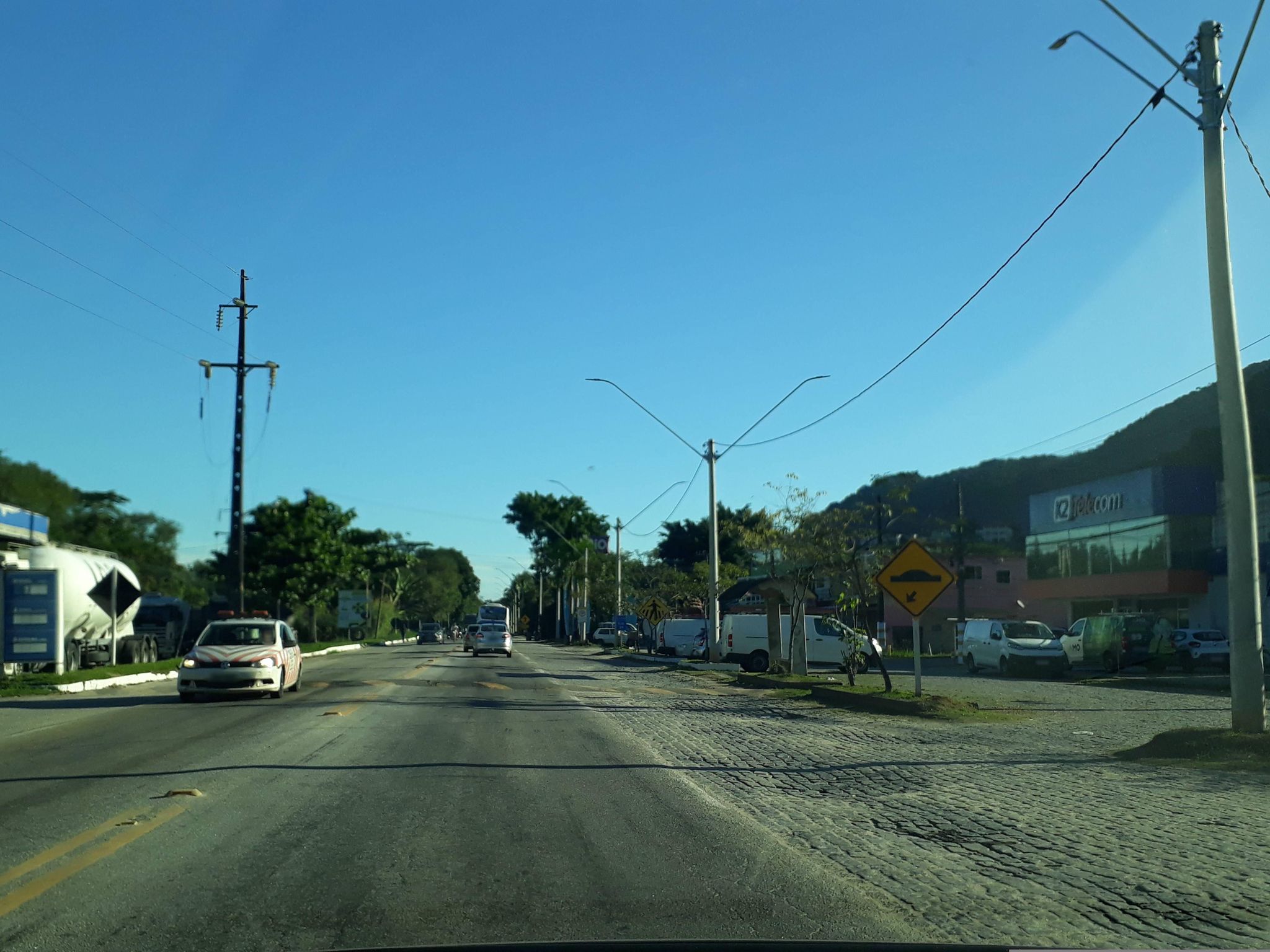 Vista da rua do Cachoeiras de Macacu Dcp em Cachoeiras de Macacu/RJ