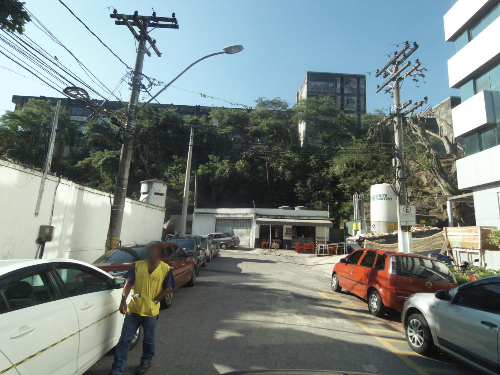 Vista da rua do Niteroi Rcpn 01 Distr 01 Zona Judic em Niterói/RJ