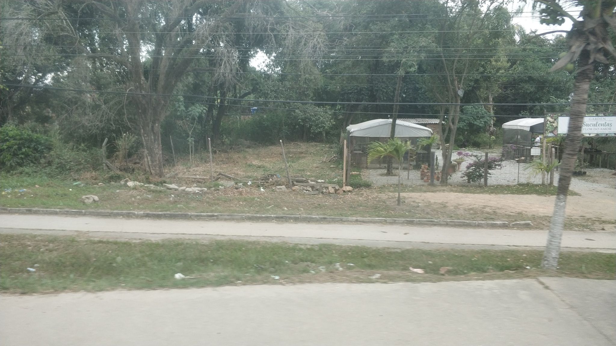 Vista da rua do Seropedica Dcp em Seropédica/RJ