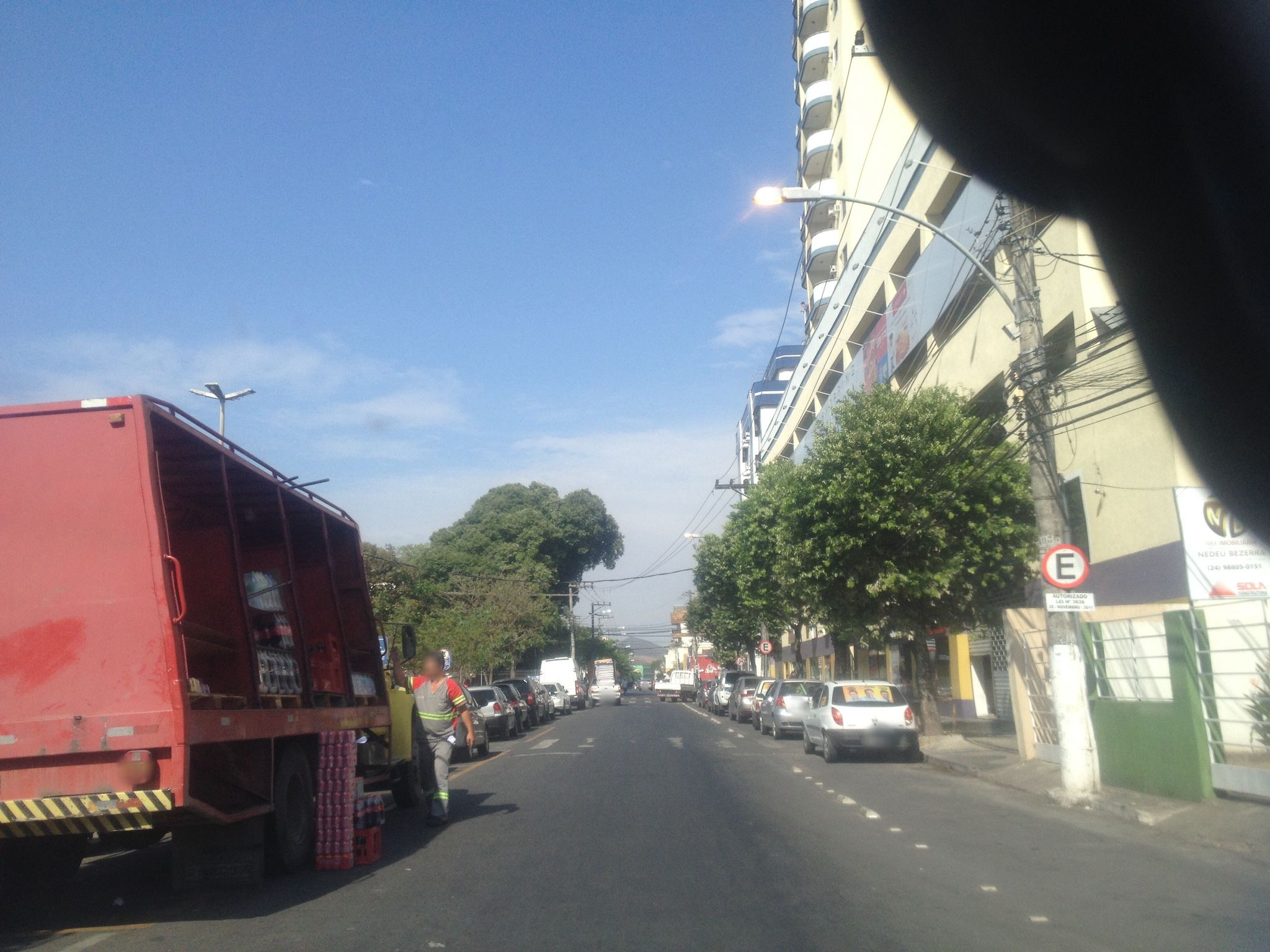 Vista da rua do Tres Rios Rcpn 01 Distr em Três Rios/RJ